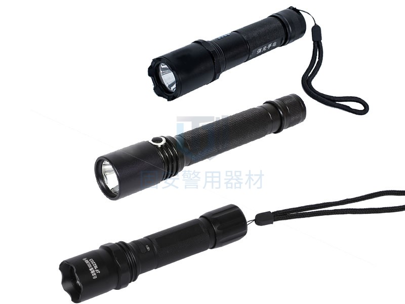 警用強(qiáng)光手電